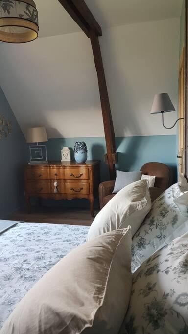 Le Pigeonnier / Gite De Charme 1 A 4 Pers 80 M² Cambrai Exterior foto